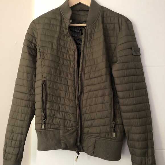 Superdry Olive Bomber Jacket - like new - Picture 2 of 4